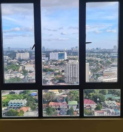 Congressional Town Center Aparthotel Manila Exterior foto